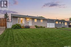 1312 Stadacona STREET W Moose Jaw, SK S6H 6M9