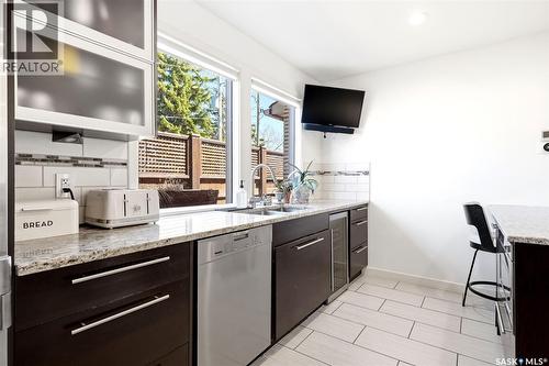 2640 19Th Avenue, Regina, SK - Indoor Photo Showing Kitchen