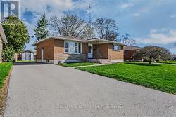 27 ALLANTON BOULEVARD Brantford, ON N3R 3B8