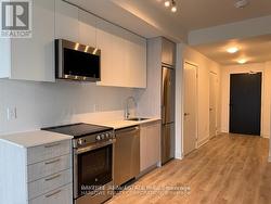 901 - 185 DEERFIELD ROAD Newmarket, ON L3Y 0G7