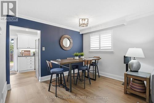 663 Mullin Way, Burlington, ON - Indoor Photo Showing Dining Room