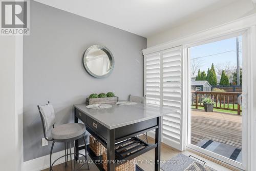 663 Mullin Way, Burlington, ON - Indoor Photo Showing Dining Room