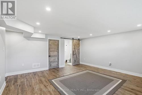663 Mullin Way, Burlington, ON - Indoor Photo Showing Other Room