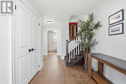 663 Mullin Way, Burlington, ON - Indoor Photo Showing Other Room