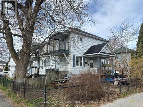 300 St Felix Street, Cornwall, ON - Outdoor