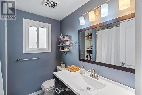 18 Lafayette Drive, St. Catharines (Lakeport), ON - Indoor Photo Showing Bathroom