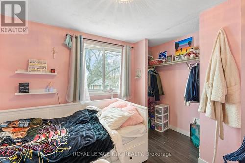 18 Lafayette Drive, St. Catharines (Lakeport), ON - Indoor Photo Showing Bedroom
