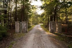POINT COTTAGE - 1250 WALDMERE ROAD Bracebridge (Monck (Bracebridge)), ON P1L 1W8