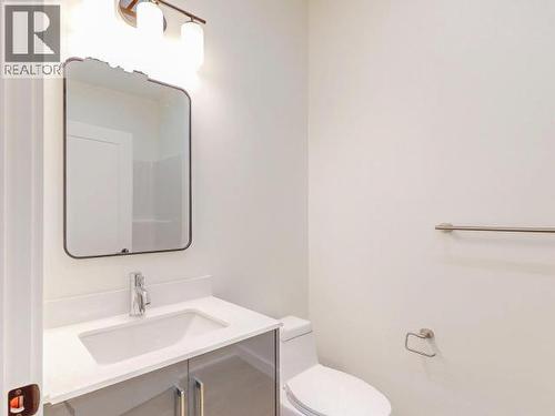 103-5191 Manson Ave, Powell River, BC - Indoor Photo Showing Bathroom