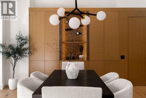 818 Predator Ridge Drive, Vernon, BC - Indoor Photo Showing Dining Room
