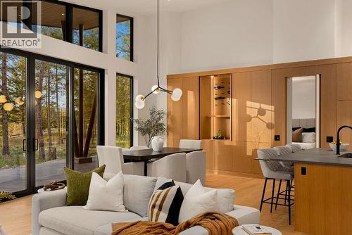 818 Predator Ridge Drive, Vernon, BC - Indoor