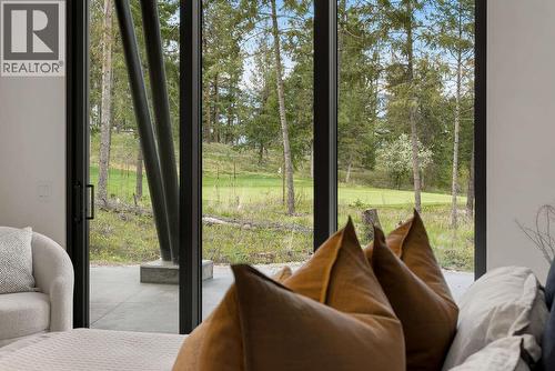 818 Predator Ridge Drive, Vernon, BC - Indoor