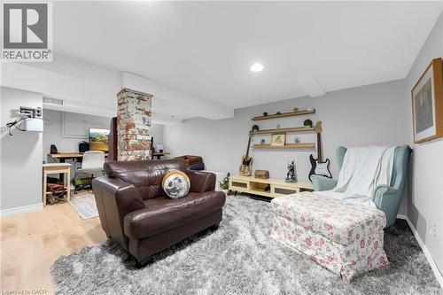 22 Cope Street, Hamilton, ON - Indoor