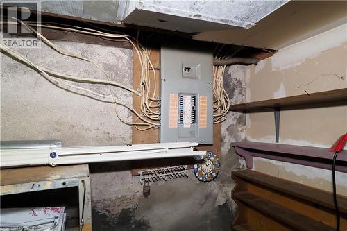 Image quality insufficient for description - 205 Duke Street E, Kitchener, ON - 