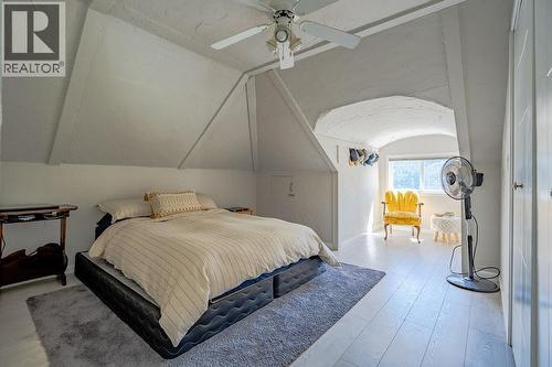 2465 3A Highway, Nelson, BC - Indoor Photo Showing Bedroom