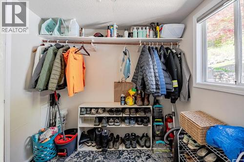2465 3A Highway, Nelson, BC - Indoor With Storage