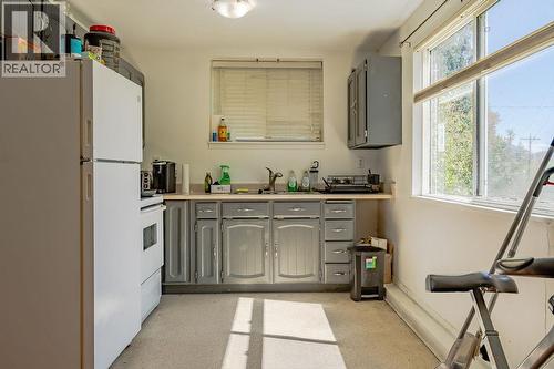 2465 3A Highway, Nelson, BC - Indoor