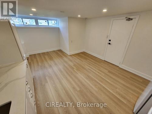 Lower - 31 Bailey Crescent, Aurora, ON - Indoor