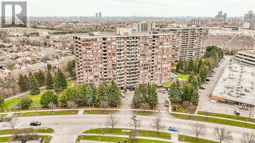 209 - 33 WELDRICK ROAD E  Richmond Hill, ON L4C 8W4