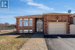 67 FOREST DALE DRIVE Barrie, ON L4M 6M9