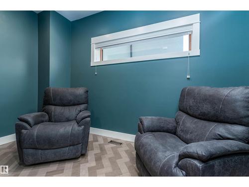 9629 84 Av Nw, Edmonton, AB - Indoor