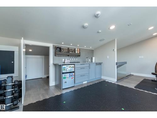 9629 84 Av Nw, Edmonton, AB - Indoor Photo Showing Other Room