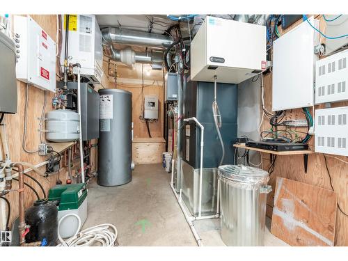 9629 84 Av Nw, Edmonton, AB - Indoor Photo Showing Basement