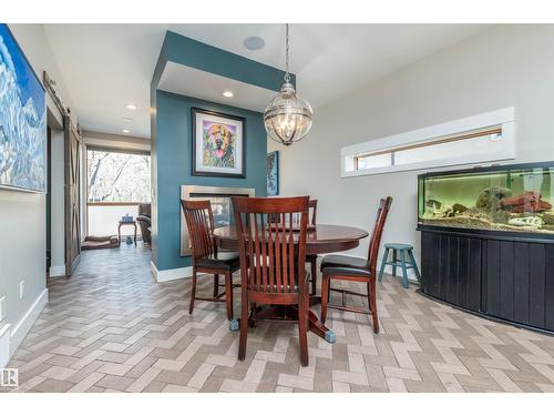 9629 84 Av Nw, Edmonton, AB - Indoor Photo Showing Dining Room