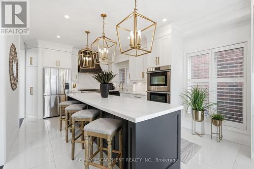 47 Winners Way, Hamilton, ON - Indoor Photo Showing Kitchen With Upgraded Kitchen