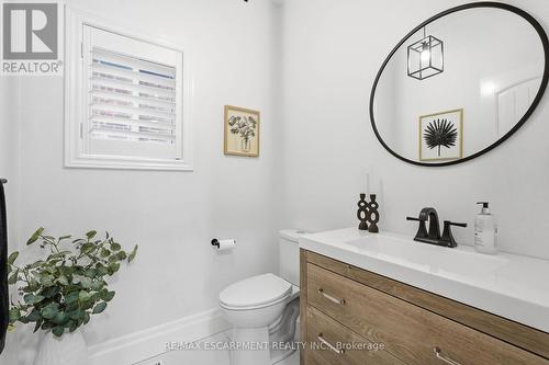 47 Winners Way, Hamilton, ON - Indoor Photo Showing Bathroom