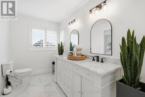 47 Winners Way, Hamilton, ON - Indoor Photo Showing Bathroom