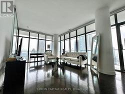 2807 - 33 CHARLES STREET E Toronto, ON M4Y 0A2