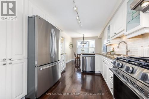 90 Confederation Way, Markham, ON - Indoor Photo Showing Kitchen With Stainless Steel Kitchen With Upgraded Kitchen