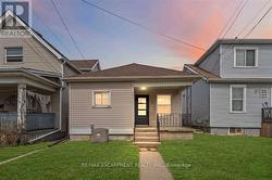 27 EDINBURGH AVENUE  Hamilton, ON L8H 2C4