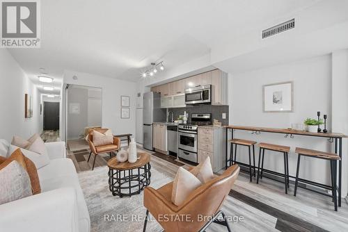 518 W - 36 LISGAR STREET  Toronto, ON M6J 3G2