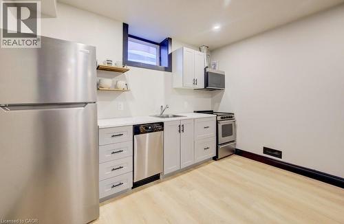 8 Spring Street E, Waterloo, ON - Indoor Photo Showing Kitchen