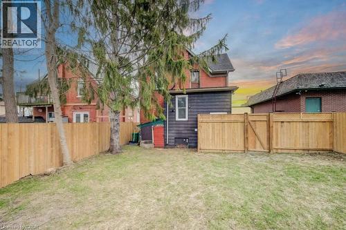 8 Spring Street E, Waterloo, ON - Outdoor