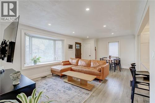185 Deschene Avenue, Hamilton, ON - Indoor Photo Showing Living Room