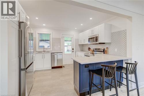 185 Deschene Avenue, Hamilton, ON - Indoor Photo Showing Kitchen With Upgraded Kitchen
