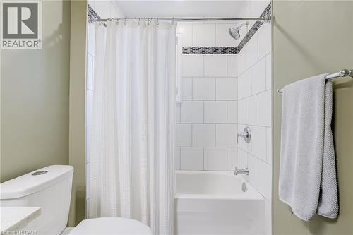 185 Deschene Avenue, Hamilton, ON - Indoor Photo Showing Bathroom