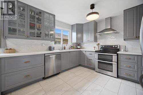 4135 Dunmow Crescent, Mississauga, ON - Indoor Photo Showing Kitchen