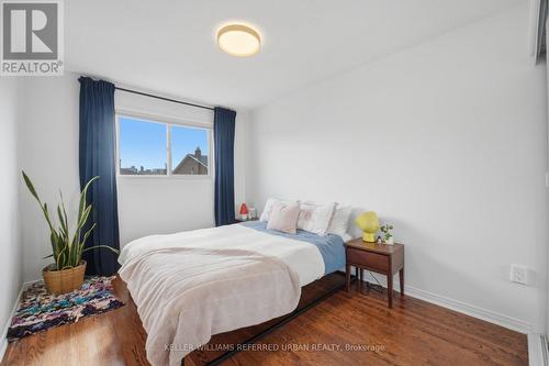 4135 Dunmow Crescent, Mississauga, ON - Indoor Photo Showing Bedroom
