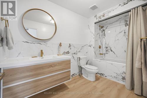 4135 Dunmow Crescent, Mississauga, ON - Indoor Photo Showing Bathroom