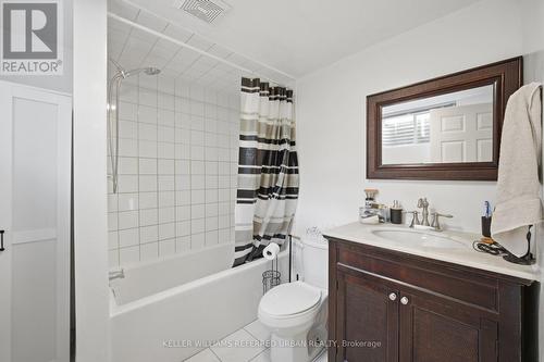 4135 Dunmow Crescent, Mississauga, ON - Indoor Photo Showing Bathroom
