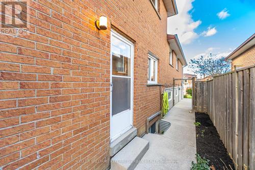 4135 Dunmow Crescent, Mississauga, ON - Outdoor With Exterior