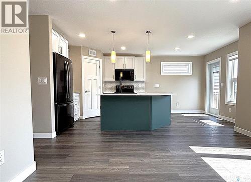371 Childers Crescent, Saskatoon, SK - Indoor Photo Showing Kitchen With Upgraded Kitchen