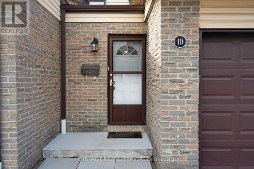 9 - 10 COLLINS CRESCENT  Brampton (Brampton North), ON L6V 3M9