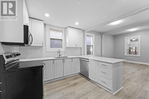 266 Beach Road, Hamilton, ON - Indoor Photo Showing Kitchen With Double Sink