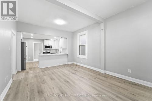266 Beach Road, Hamilton, ON - Indoor Photo Showing Other Room