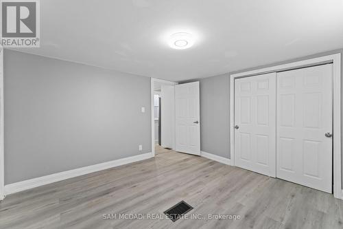 266 Beach Road, Hamilton, ON - Indoor Photo Showing Other Room